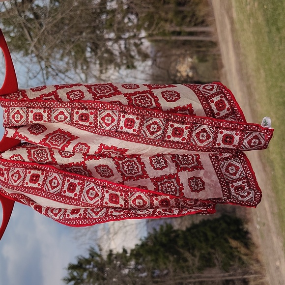 🧣 Sally Gee Hand Rolled Vintage Silk Scarf. Japanese. - Picture 1 of 17